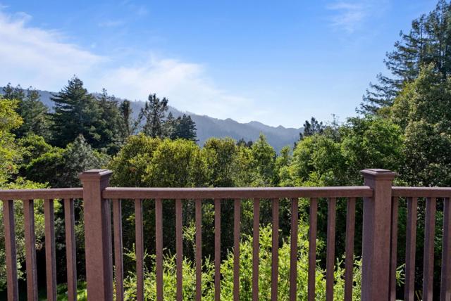 267 Crows Nest Drive, Boulder Creek CA: https://media.crmls.org/mediaz/b19e0220-6261-4af4-9443-d6bb0924d926.jpg