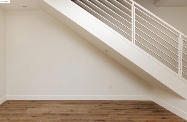 1565 32nd Street, Oakland CA: https://media.crmls.org/mediaz/b19e1d1c-1355-46bb-8d6f-fe19e01c6b27.jpg