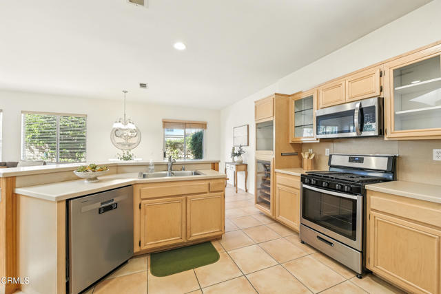 1529 La Verada Court, Camarillo CA: https://media.crmls.org/mediaz/b19eb5bc-3d26-4a43-b9c2-ed2d6215644d.jpg