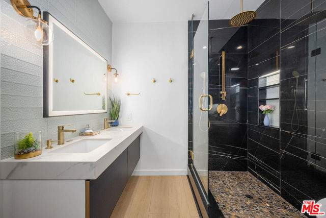 1520 Camden Avenue, Los Angeles CA: https://media.crmls.org/mediaz/b19ebe0b-167c-417b-a2ad-5ebeb9854e21.jpg