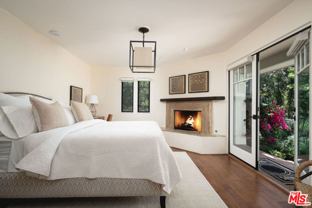 840 Ivy Lane, Montecito CA: https://media.crmls.org/mediaz/b19ed896-db19-4fcb-9406-8b24078a5c70.jpg