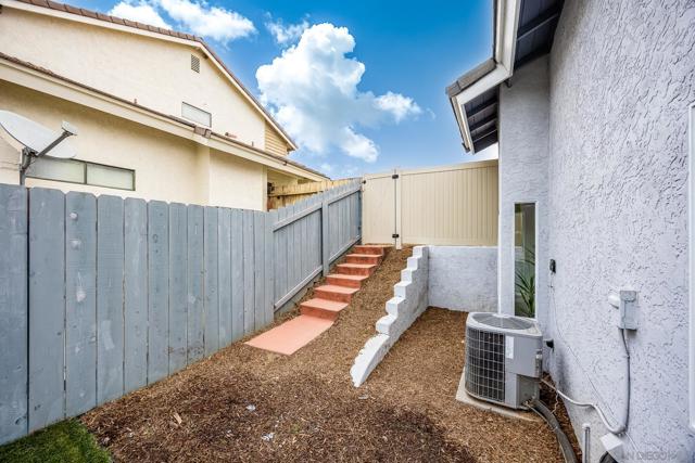 17636 Azucar Way, San Diego CA: https://media.crmls.org/mediaz/b19ee33f-1887-4dd9-a31d-e8581b62a035.jpg