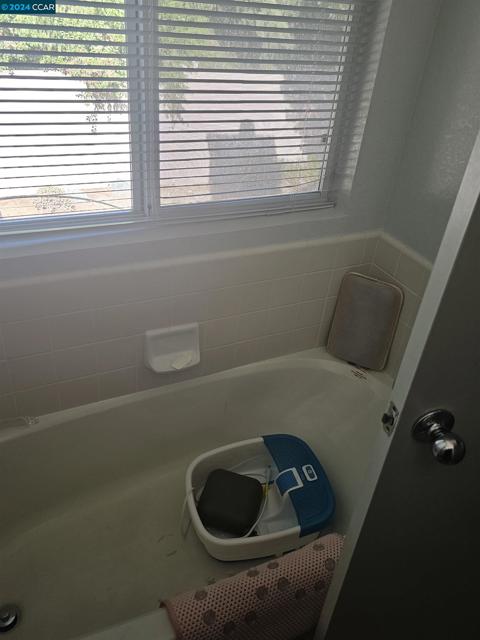 Image 28 of 37 For 4008 Galenez Way