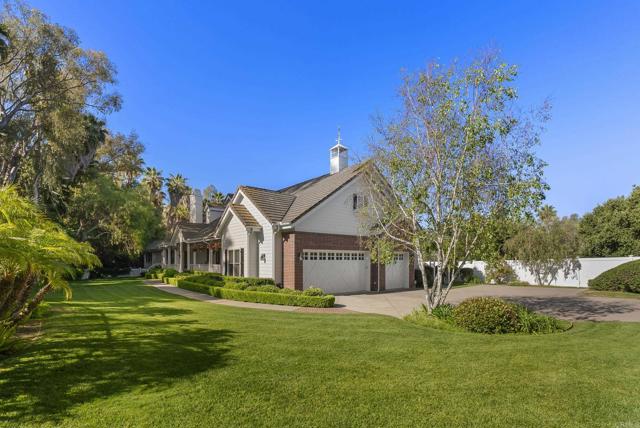 16631 Valle Verde Rd, Poway CA: https://media.crmls.org/mediaz/b19f6289-4b2a-4039-8b6a-9f9f86b3770b.jpg
