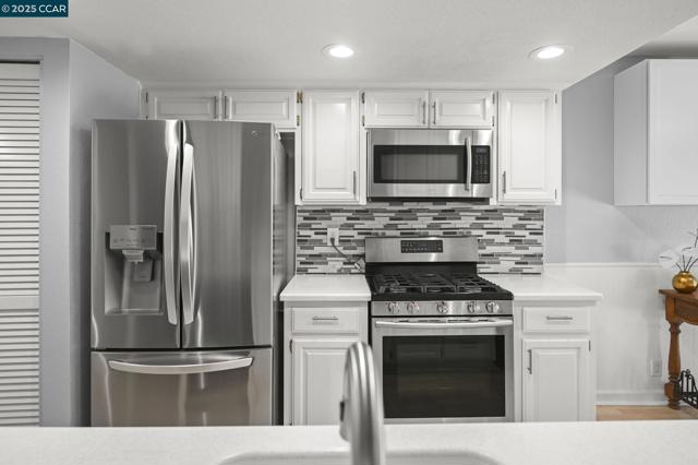 407 Tampico, Walnut Creek CA: https://media.crmls.org/mediaz/b19fd140-6464-4ac7-95c7-d6659213b5c3.jpg