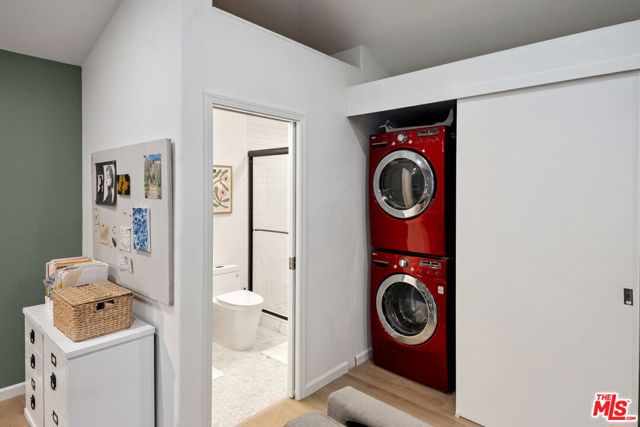 626 Pacific Street, Santa Monica CA: https://media.crmls.org/mediaz/b1a02a2c-c81d-4b5a-9425-fc5a09bdbf7a.jpg