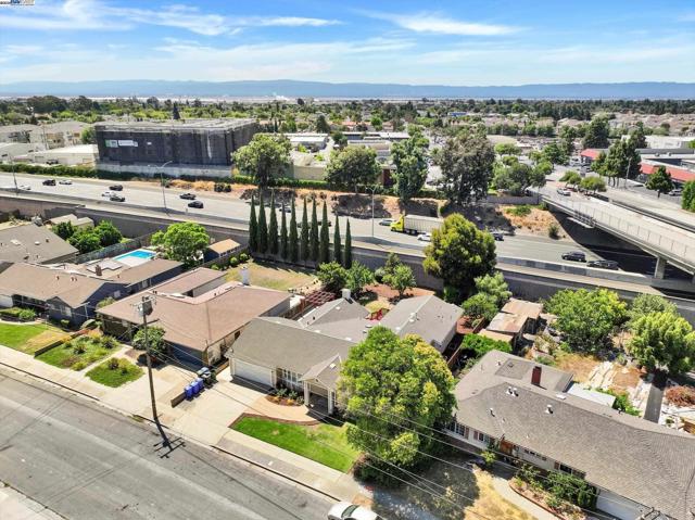 37659 Granville Dr, Fremont CA: https://media.crmls.org/mediaz/b1a05678-4241-4419-b9bf-e4510ab35eb9.jpg