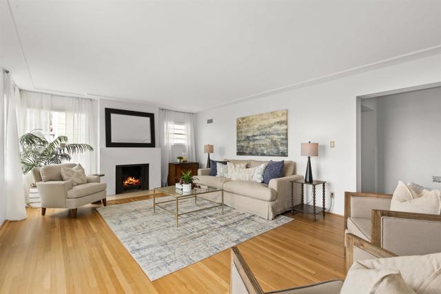 933 Rosecrans, San Diego CA: https://media.crmls.org/mediaz/b1a0620d-08de-44a7-afa8-d85efb399902.jpg