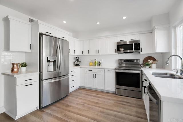 Detail Gallery Image 5 of 30 For 2803 via Diego, Carlsbad,  CA 92010 - 3 Beds | 2/1 Baths