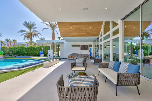 1 Makena Lane, Rancho Mirage CA: https://media.crmls.org/mediaz/b1a154ea-aa66-4777-b974-2bc56dfde210.jpg