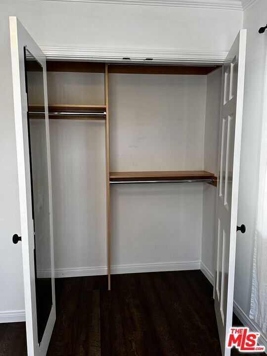 3125 Stanford Avenue, Venice CA: https://media.crmls.org/mediaz/b1a1a4af-b629-44d0-bcc0-dcf039908f51.jpg