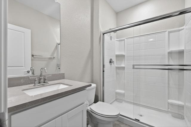 Detail Gallery Image 5 of 24 For 2561 Natomas Crossing, Sacramento,  CA 95834 - 4 Beds | 3/1 Baths