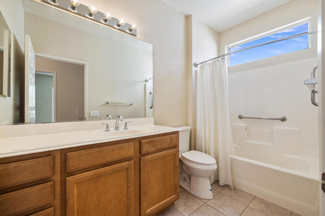 78687 Stansbury Court, Palm Desert CA: https://media.crmls.org/mediaz/b1a38541-7555-4893-9b6a-6a0c3414e6e6.jpg