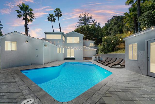 532 Moonrise Lane, Aptos CA: https://media.crmls.org/mediaz/b1a3bca9-aee6-497b-b486-02d989151182.jpg