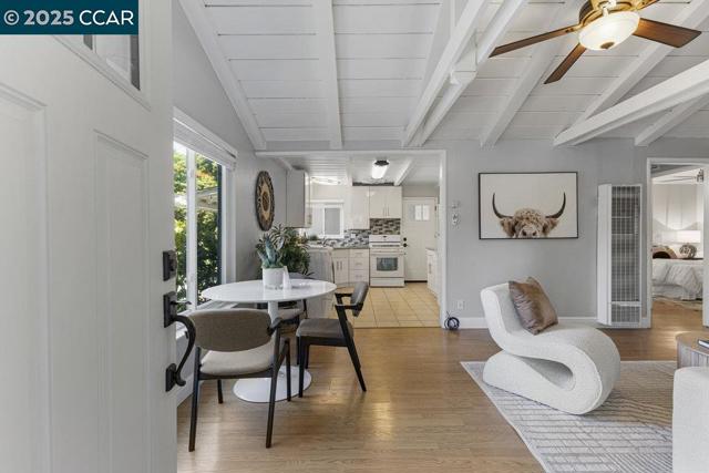200 El Dorado Ave, Danville CA: https://media.crmls.org/mediaz/b1a3e087-7b9e-4183-81e9-8f8c739edd31.jpg