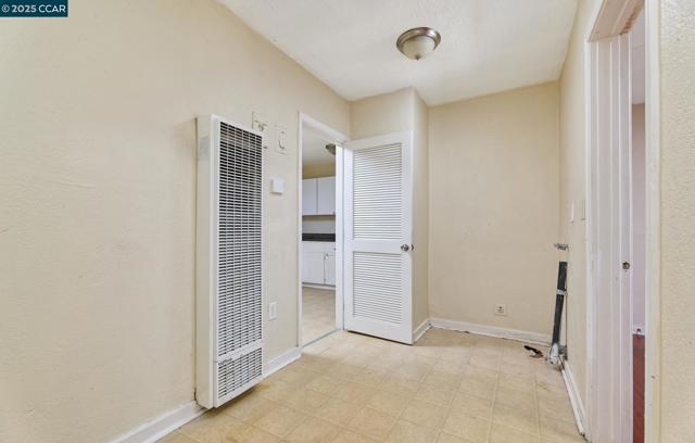 712 Springs Rd, Vallejo CA: https://media.crmls.org/mediaz/b1a3e3fa-76b8-467d-94e5-44d367731df1.jpg