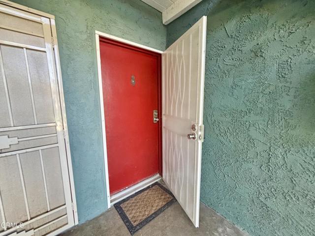 1300 Saratoga Avenue, Ventura CA: https://media.crmls.org/mediaz/b1a4bf17-a253-4f4e-8c4f-68fee0c793e1.jpg