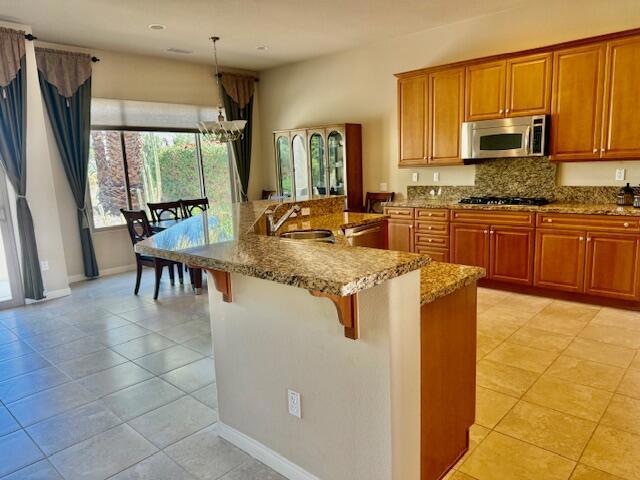 81676 Camino Los Milagros, Indio CA: https://media.crmls.org/mediaz/b1a4d1ef-6aca-4796-99d2-3c1b5a3ca444.jpg
