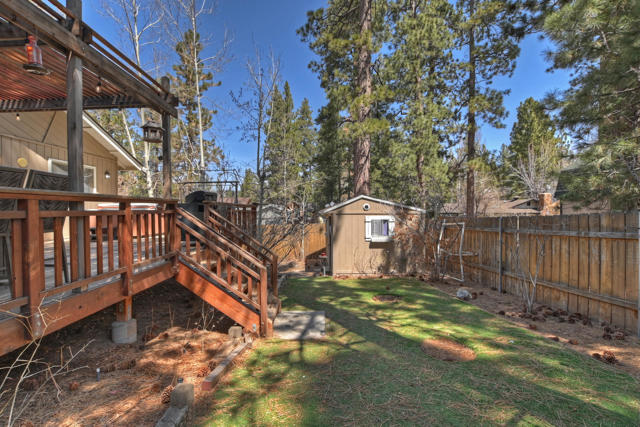 387 Wren Drive, Big Bear CA: https://media.crmls.org/mediaz/b1a4e081-d28e-45b6-bfd9-28e9a393b235.jpg