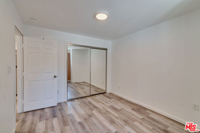 15011 Hartsook Street, Sherman Oaks CA: https://media.crmls.org/mediaz/b1a54f77-8d38-4a06-9698-8724f0300eea.jpg