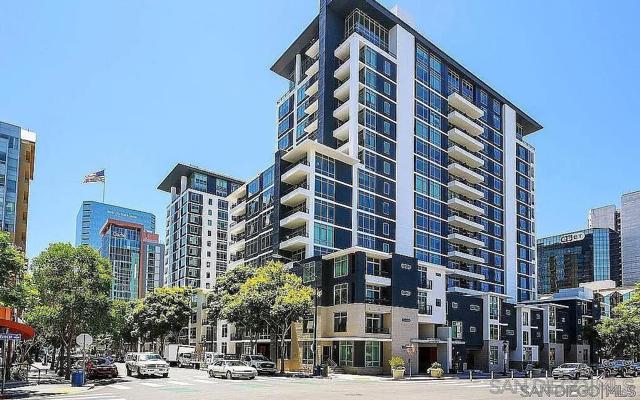 425 W Beech St, San Diego CA: https://media.crmls.org/mediaz/b1a58b7e-bd09-440f-9a88-0da3400db2da.jpg