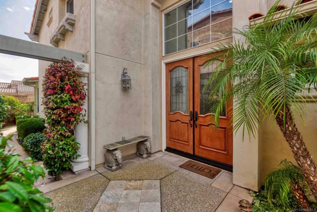 1329 Caminito Balada, La Jolla CA: https://media.crmls.org/mediaz/b1a5c5b3-37d8-49ea-8a8d-9c69f7740bf4.jpg