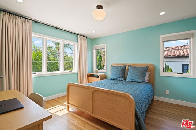 1618 S Durango Avenue, Los Angeles CA: https://media.crmls.org/mediaz/b1a67df3-a291-4fab-a65f-b2608c5f123d.jpg