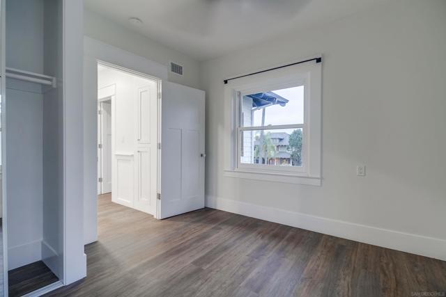1864 Sunset Blvd, San Diego CA: https://media.crmls.org/mediaz/b1a72614-ee09-47ee-af5e-7ae650204389.jpg