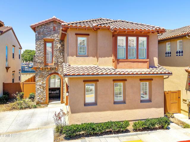 1521 Thorpe Trail, Oxnard CA: https://media.crmls.org/mediaz/b1a7a935-6f41-4f9a-be72-514ae78f134f.jpg