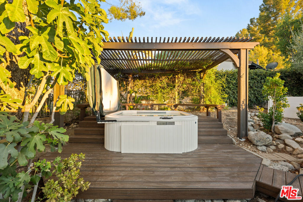 MLS #25589351 image #22