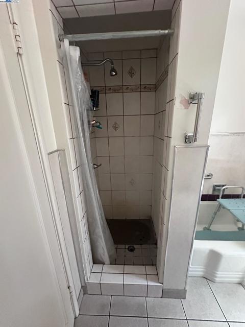574 Juana Ave, San Leandro CA: https://media.crmls.org/mediaz/b1a7eafd-0b37-492b-a496-36a6936e769c.jpg