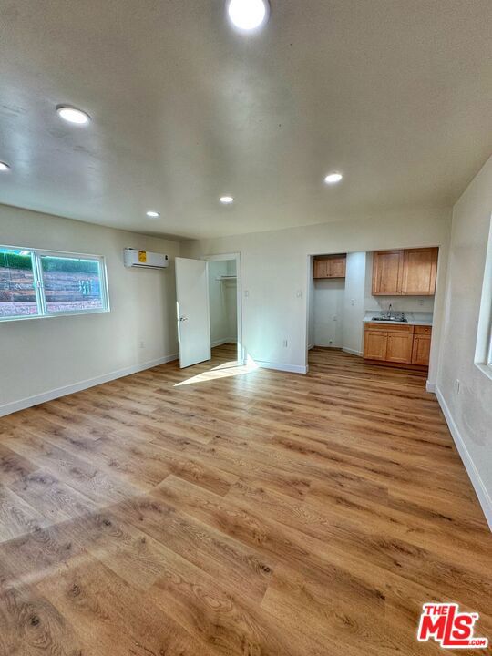 619 Elm Avenue, Inglewood CA: https://media.crmls.org/mediaz/b1a869b4-5cfb-47cb-b60f-0b8a2b82ab79.jpg