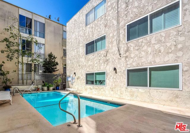 Drew Fenton | 11656 Montana Avenue Los Angeles CA | MLS: 7434428 Drew Fenton | 11656 Montana Avenue Los Angeles CA | MLS: 7434428