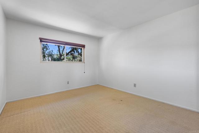 9574 Paseo Montril, San Diego CA: https://media.crmls.org/mediaz/b1aa0cea-cb26-4de5-9120-d25bc38476ef.jpg