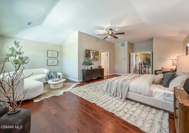 3331 Monte Carlo Drive, Thousand Oaks CA: https://media.crmls.org/mediaz/b1aa5423-3e58-4632-83ae-0aecc67661d3.jpg