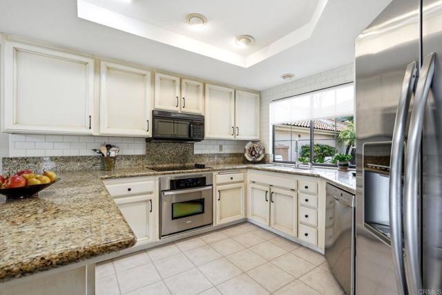 Detail Gallery Image 24 of 62 For 28766 Vista Valley Dr, Vista,  CA 92084 - 2 Beds | 2 Baths