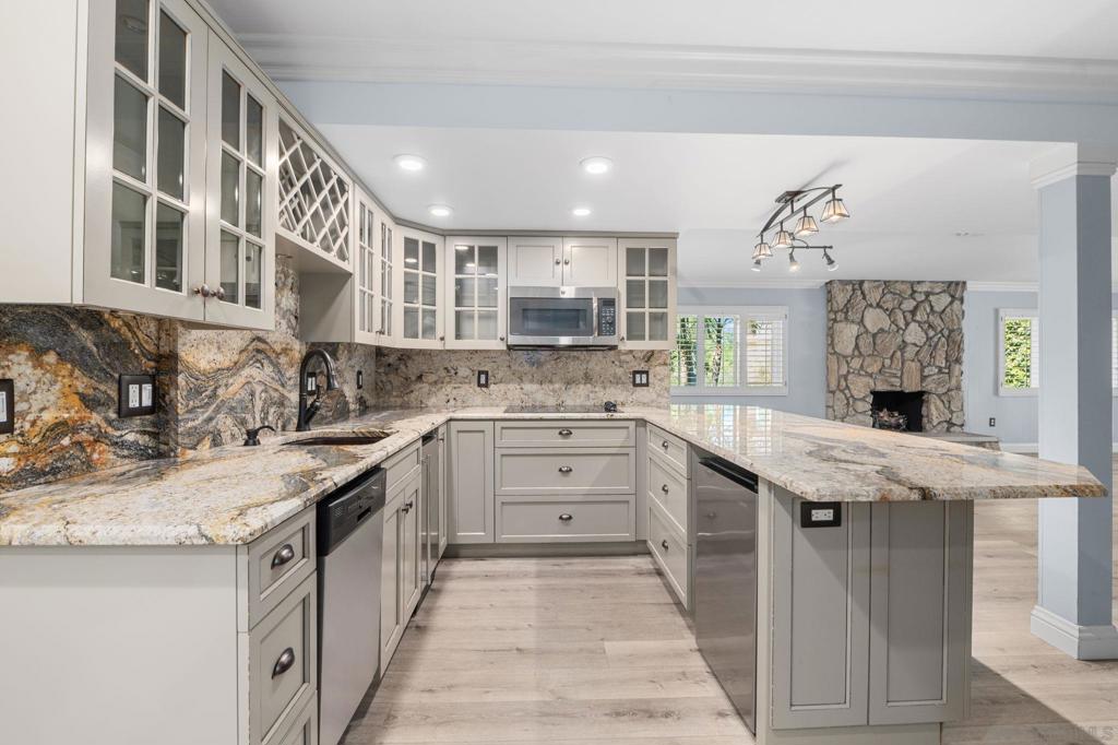 MLS #250041337SD image #13