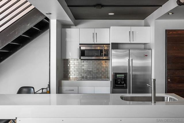 702 Ash St, San Diego CA: https://media.crmls.org/mediaz/b1ab95bf-f945-47ea-9311-6ebf5f5002ae.jpg