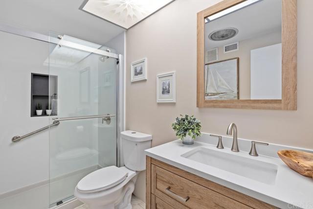 Detail Gallery Image 30 of 40 For 69 Half Moon Bend, Coronado,  CA 92118 - 3 Beds | 3/1 Baths