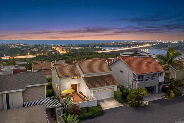 Detail Gallery Image 2 of 24 For 1748 Gascony Road, Encinitas,  CA 92024 - 3 Beds | 2/1 Baths