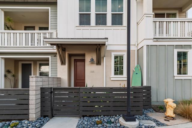Detail Gallery Image 3 of 46 For 1115 Sea Glass Way, Oceanside,  CA 92054 - 2 Beds | 2/1 Baths