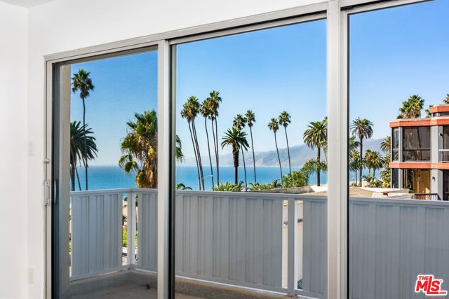 Image 12 of 30 For 101 California Avenue 403