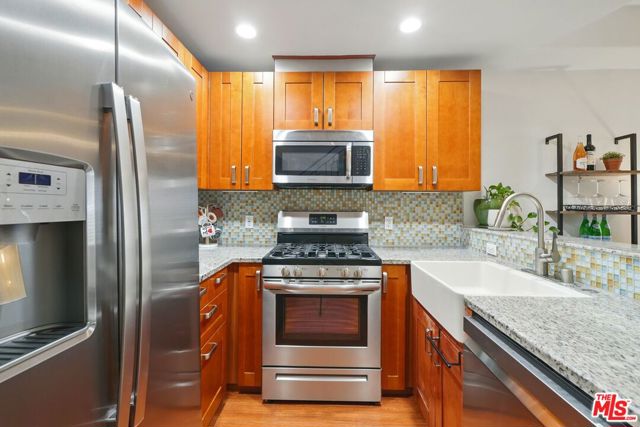 5303 Satsuma Avenue, North Hollywood CA: https://media.crmls.org/mediaz/b1aeee89-257f-4b4d-85ca-effd285e68ae.jpg