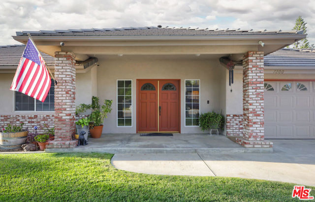 7200 Clifftop Way, Bakersfield CA: https://media.crmls.org/mediaz/b1af5bc4-614d-4fdb-acc4-23998be02a34.jpg