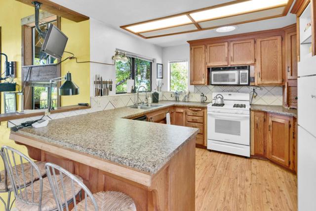 38483 Milpitas Road,  CA: https://media.crmls.org/mediaz/b1af6889-7512-4989-a364-e3d7a250efa1.jpg