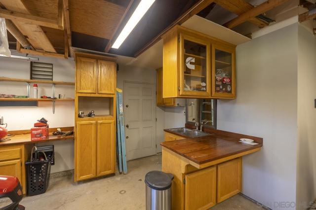1603 CAMINO DEL SEQUAN, Alpine CA: https://media.crmls.org/mediaz/b1b06052-2c05-4604-b63f-000bbab94ffc.jpg