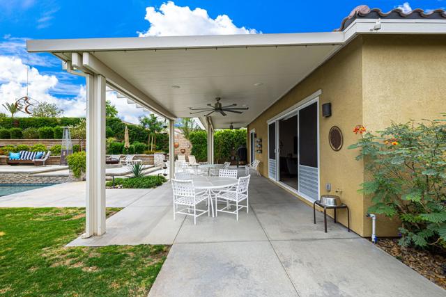 85568 Brovello Drive, Indio CA: https://media.crmls.org/mediaz/b1b0628b-6a21-48e9-83f0-72bf855e32ab.jpg