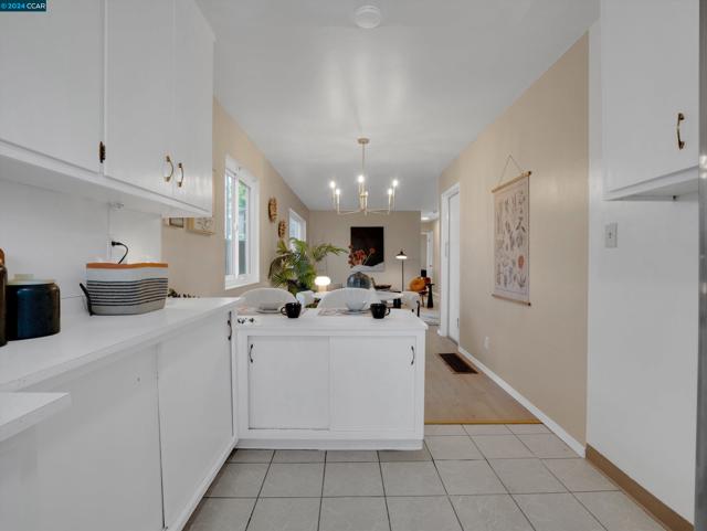 Image 15 of 31 For 1643 San Benito St