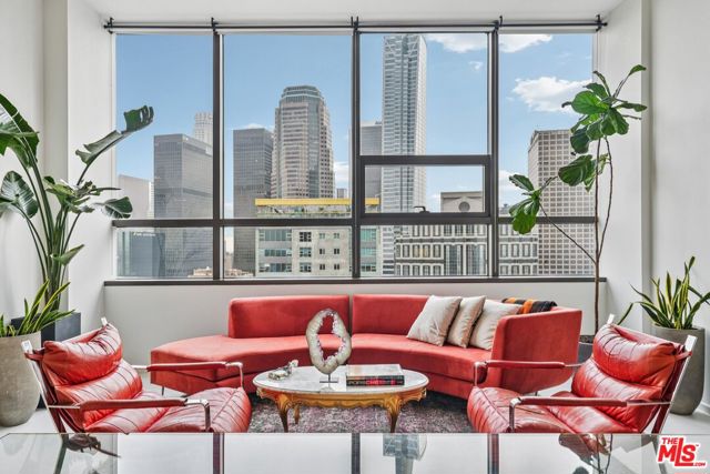 1100 Wilshire Boulevard, Los Angeles CA: https://media.crmls.org/mediaz/b1b13136-7864-42b8-bc58-9e769827a738.jpg