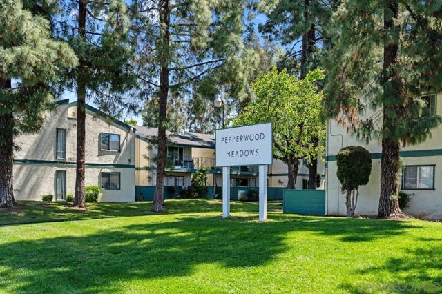 1817 E Grand ave, Escondido CA: https://media.crmls.org/mediaz/b1b17a15-f7e4-410e-8606-a195bcca7690.jpg